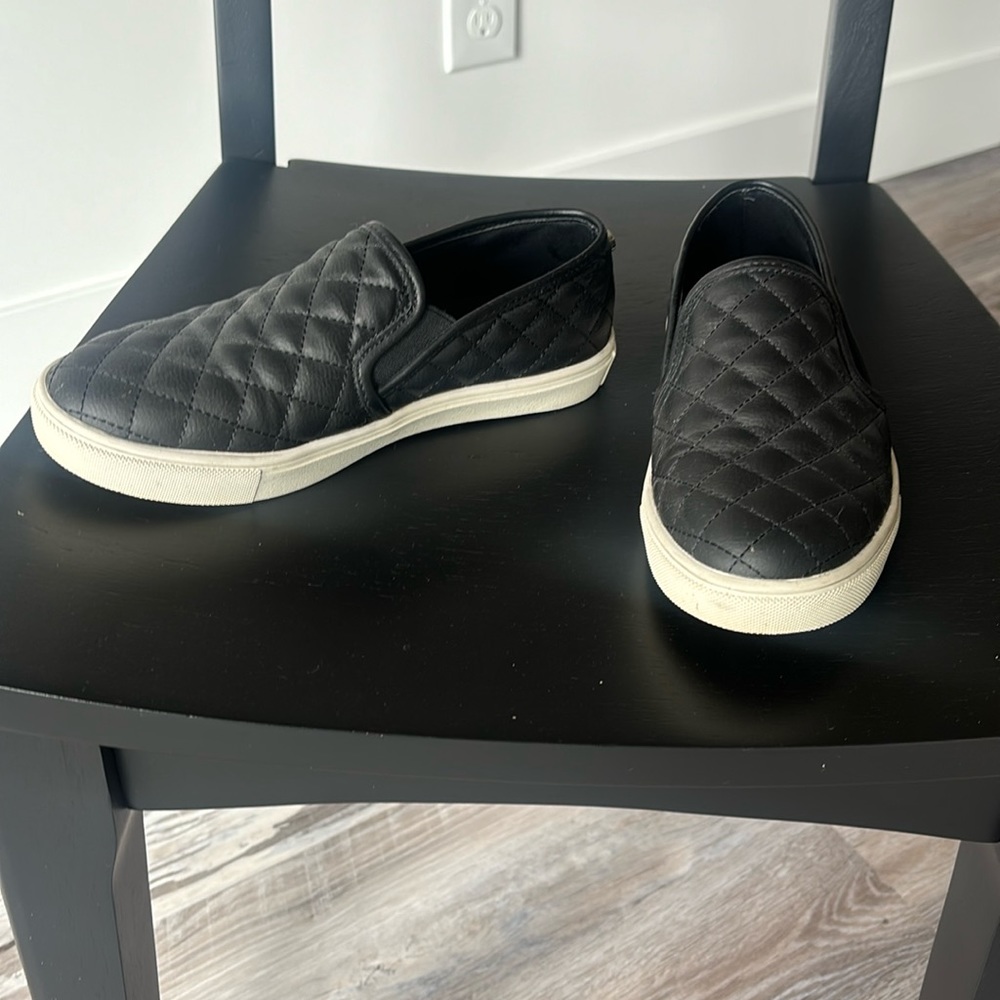 Steve Madden Slip On